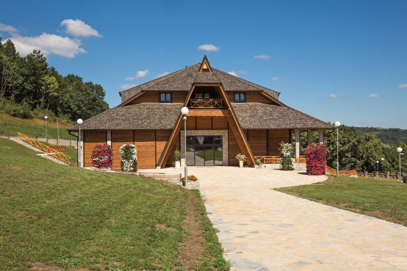 Hotel Etno Complex Vrdnicka Kula Vrdnik Exterior foto